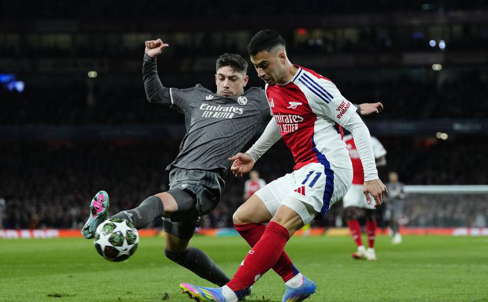 乐鱼官网-皇马备战精细，士气高涨迎战挑战