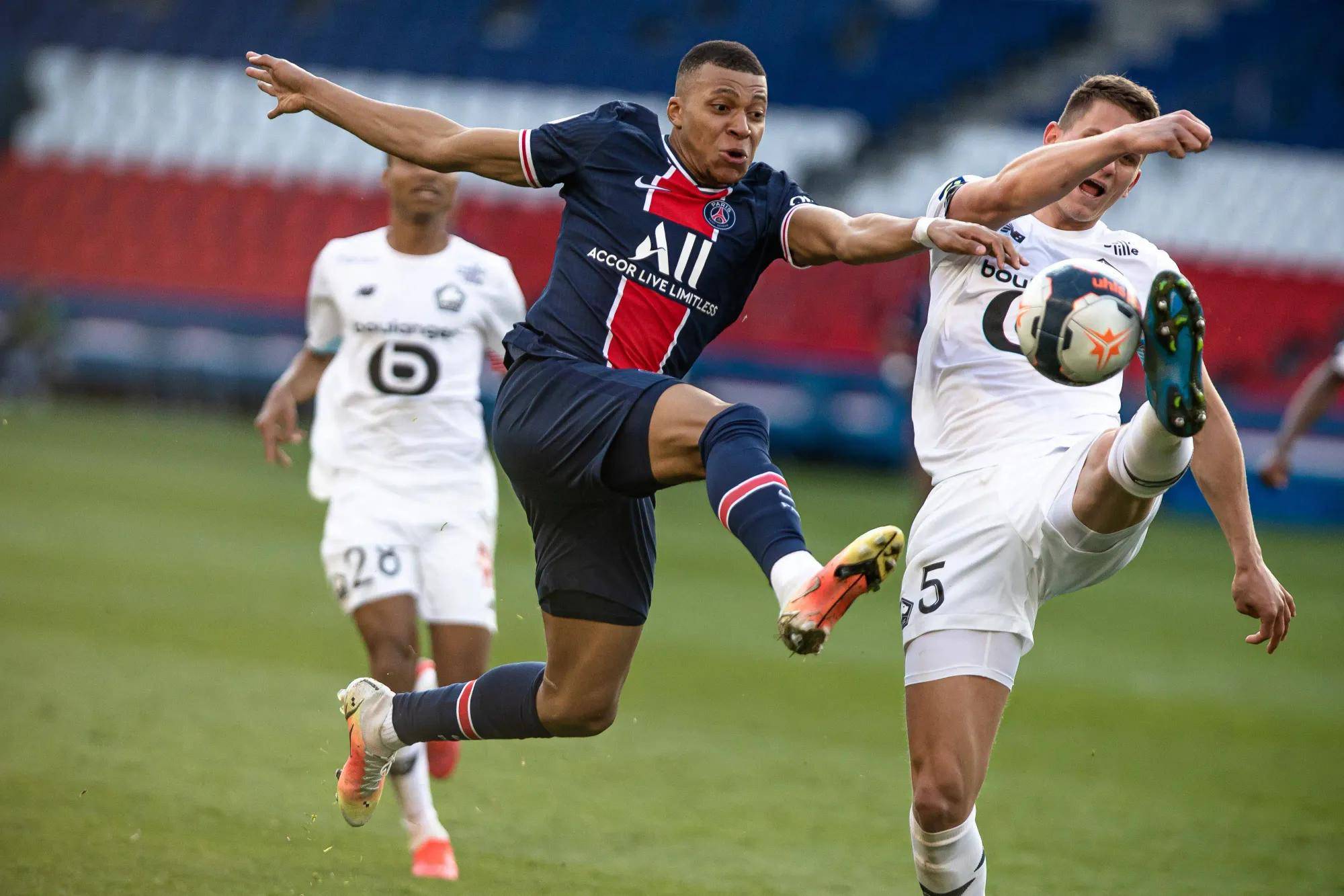 巴黎圣日耳曼打法特大战，战况激烈