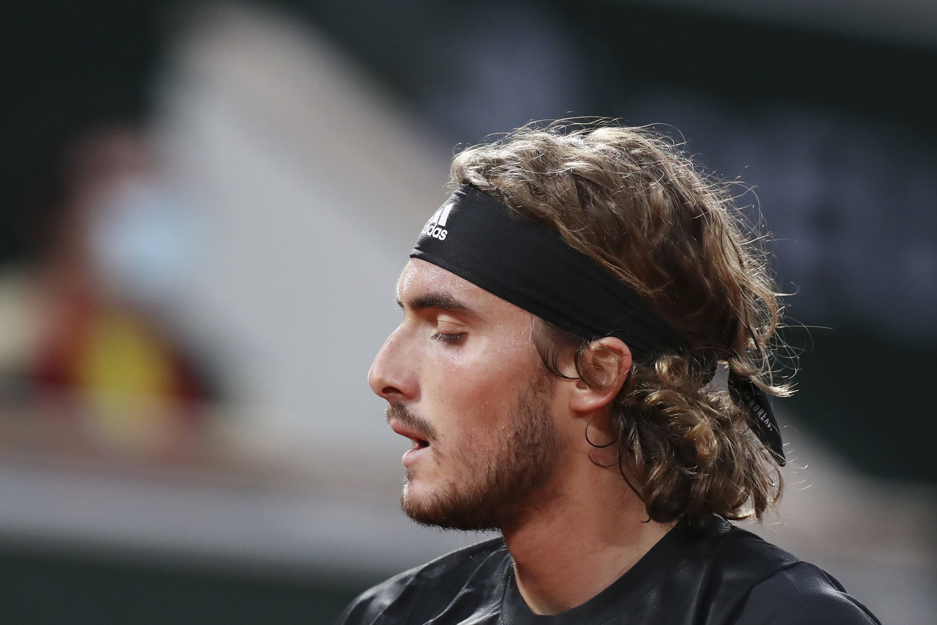 法国网球队爆冷澳大利亚网球队，西西帕斯惊艳世界