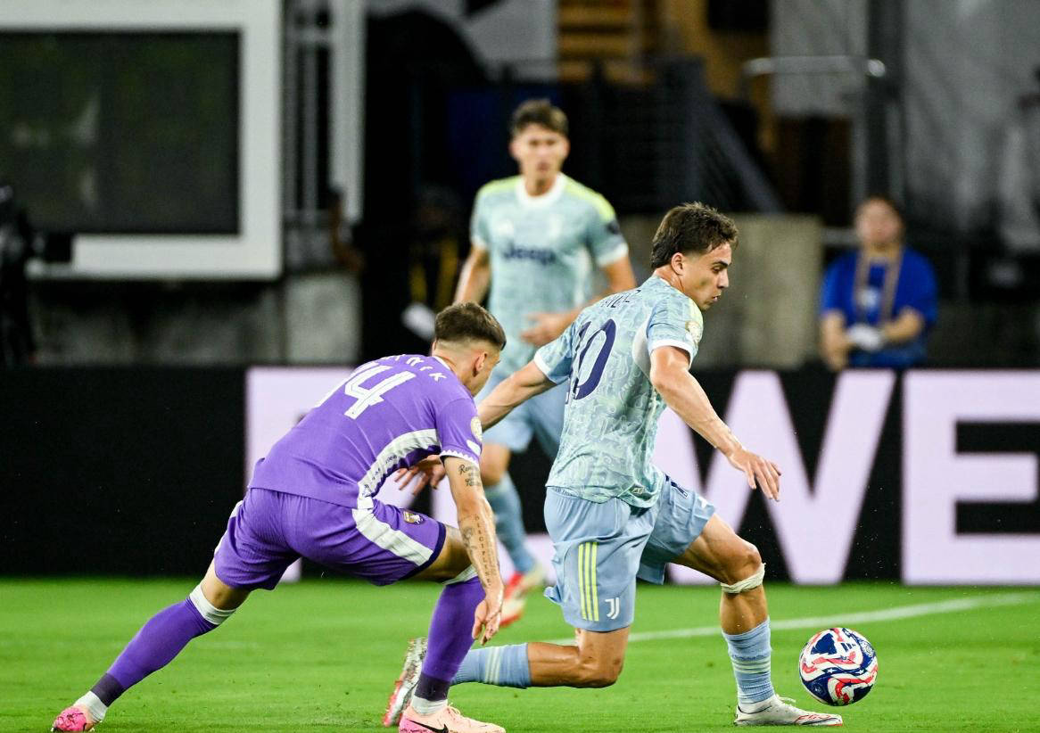 阿联酋球队备战国际赛事，备战期间表现稳定