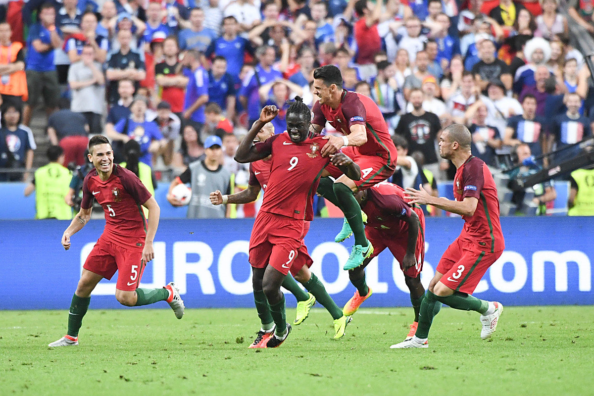 乐鱼体育线上网站-伊普斯维奇队在场上取得胜利