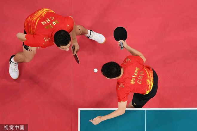 英格兰队横扫韩国队，马龙点燃赛场